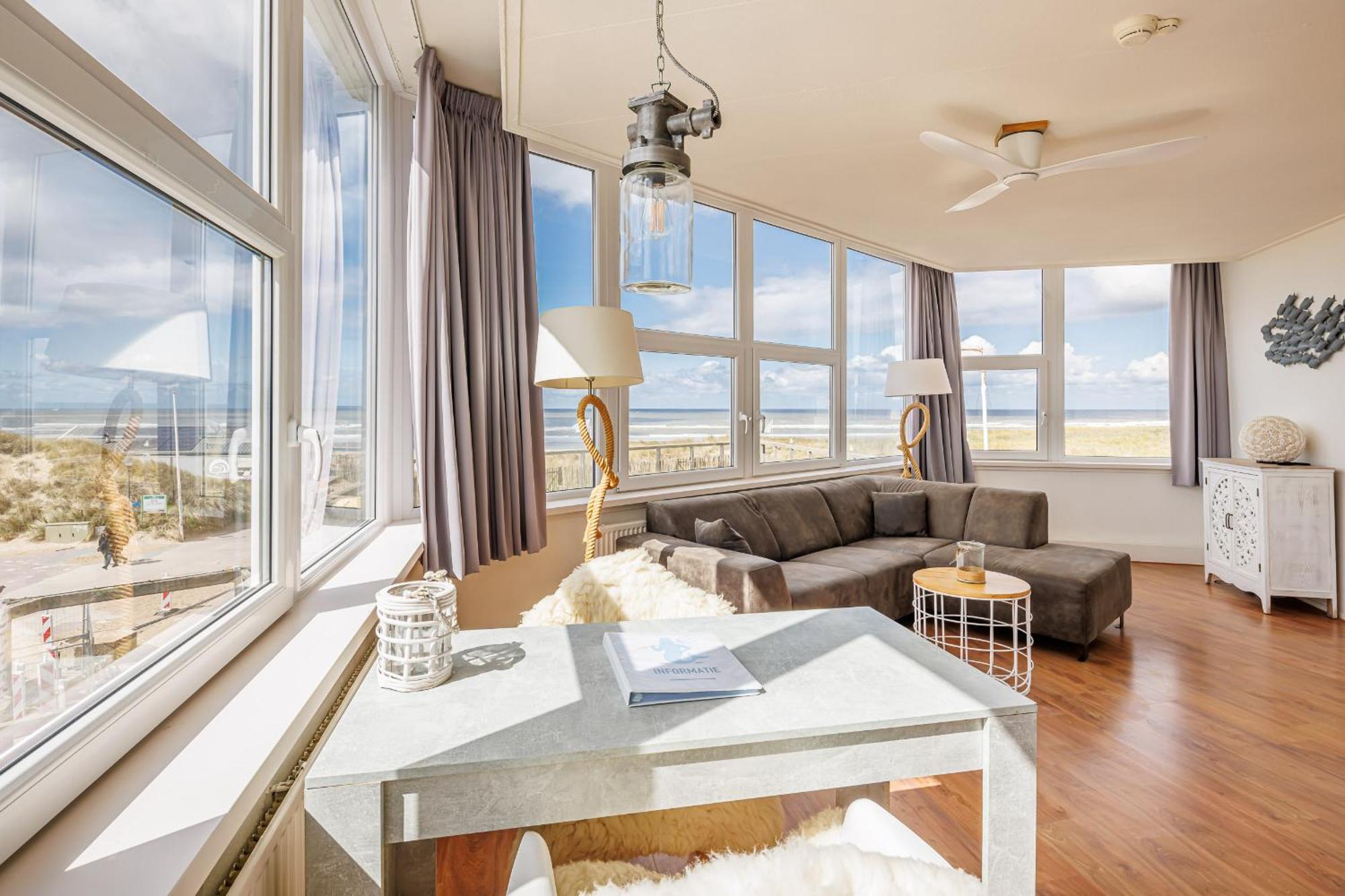 ברחן אן זיי Neptunus Appartementen חדר תמונה