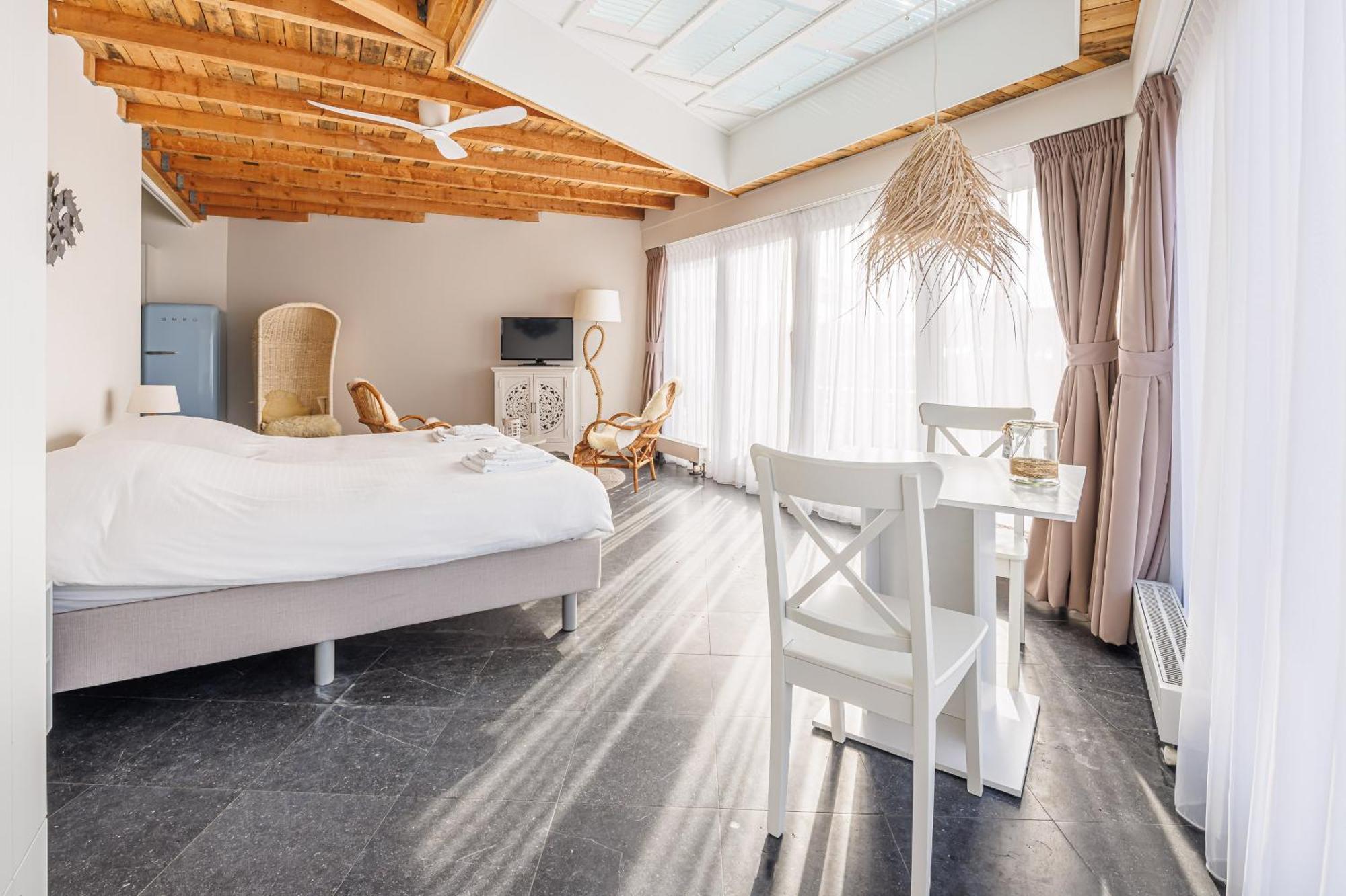 ברחן אן זיי Neptunus Appartementen חדר תמונה